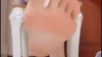 極品女神sasa的每一天定製劇情私拍福利，超短旗袍嫩足挑逗