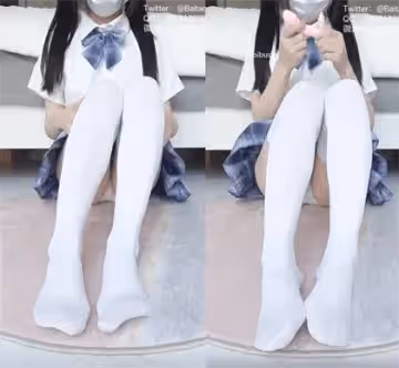 白桃少女-白絲JK足交