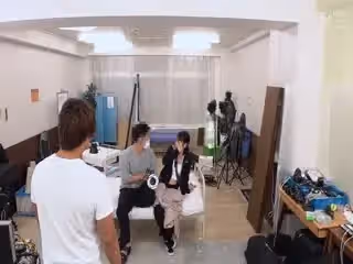 白石桃-SVCAO-005 無茶振り！イタズラ！初々しい新人女ADに撮影現場の洗禮！監督の立場を利用して激ピスSEXに持