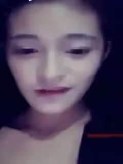 外圍女主播半夜和不會說普通話開奧迪車的土鱉大叔車震噴濕了他的車。