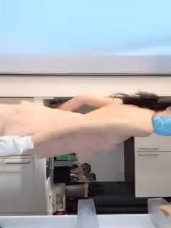 推薦【大腿大腿大腿】綠播女神全裸跳蛋自慰引10萬人圍觀。