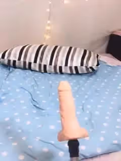 巨乳騷氣女濕身誘惑 道具自慰。