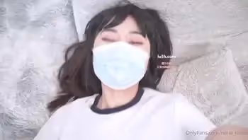 娜娜是誰？娜娜是台灣的新晉嫩模，這一部私拍視頻依舊是娜娜的劇情定製，玩著switch的娜娜，被男朋友玩弄