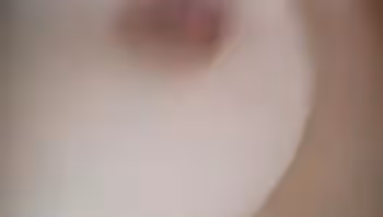 橘貓是誰？橘貓知名的網紅女神，這一部私拍福利視頻中，橘貓將化身為你的女友，體驗初次開房的樂趣