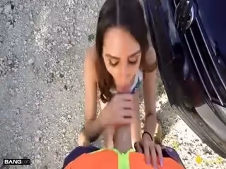 【嫩穴狂操】拖車場裡大屌狂插辣妹的小粉穴錢不夠都是要肉償的。