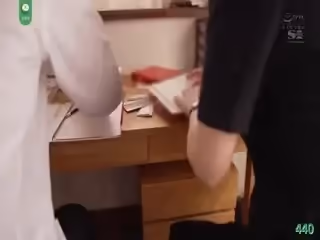 小伙兒請美女家教，成績上來了腎虛了。。