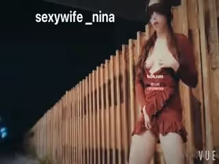 sexywife_nina戶外福利在哪裡在線播放？這一部onlyfans視頻中，sexywife_nina穿著紅裙在戶外大膽私拍