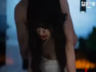 强制妊娠被囚禁的怀孕机器。