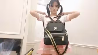 凌辱可愛夢莉逃學是想把第1次給哥哥