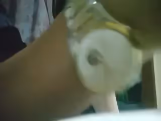老王探花按摩店強拉技師褲子，扶著雞巴就插了進去。