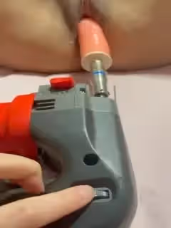 電鑽插逼。