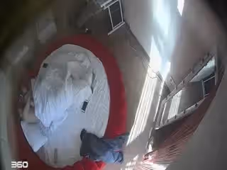 鐘點炮房水滴監控tp貌似很趕時間的一對偷情男女騷女戴著文胸上位屁股扭的非常好看