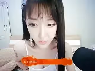 國人漂亮網紅妹子瞳孔mm視訊道具自慰大秀插得不夠爽再用手扣