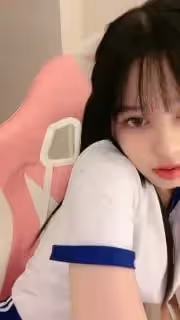 綠播下海！首次自慰秀【冉冉】終於見到她的B了！狂打飛機！_0