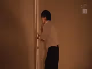 -- 生徒會長おもらし輪姦 仆を助けてくれた生徒會長がいじめっこに利尿剤を飲まされて…足ガクブル