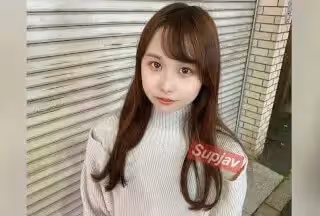 FC2PPV 3255059 1周間限定2980→1980 恥ずかしがり屋さんで押しに弱い女の子、ひなたちゃんの中出しえっち動畫。カメラマンあり撮影。