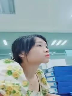 清純小野喵】在外資公司上班美麗小姐姐~上班偷偷直播!~！！✨✨✨--無聲音時是主播關的，怕泄露公司機密_20220530_145058