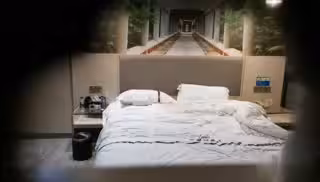 眼鏡小哥旅店啪啪啪~肉棒與鮑鮑都被拍下來了!!