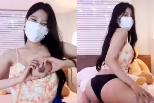 韓國女主播在直播中淋上潤滑油在胸上誘惑粉絲們！