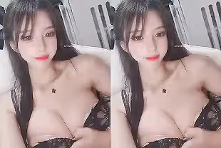 笑容甜美白皙巨乳極品女神誘惑~