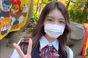 転校してしまった清楚な美◯女優等生と再び・・・