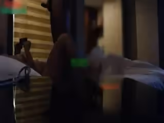 偶然間聯繫上的以前上學時暗戀的美女班花,半夜開車去接她,吃完飯玩嗨後帶到酒店啪啪,發育的真好,乾的呻吟不斷!