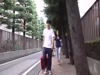 義父と嫁、密著中出し交尾