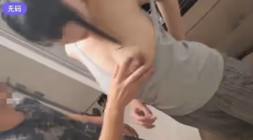 FC2-3177523 【個人】Gの乳房を揉みしだき、他人棒に突き上げられながら波打つ。巨乳は挾むためにあるのでしょう。