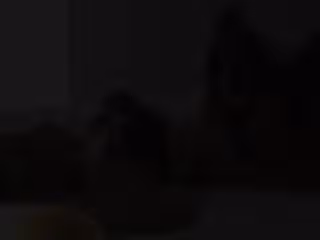 又紧又烫又湿的淫荡女孩想要你干翻她
