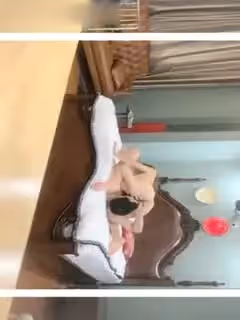 約了個少婦兩男一女玩3P，跪著口交扣逼邊口邊後入搞完旁邊觀戰的!