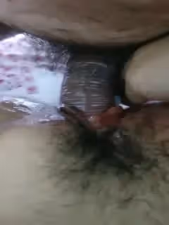 露臉眼鏡美少婦青年小夫妻大戰，口交啪啪操，特寫進出虎穴
