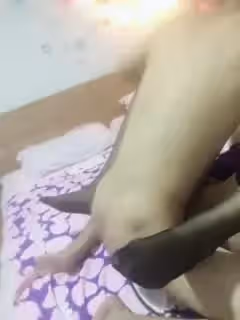 艷婦奶球被直男吃雞，黑色絲襪誘惑的!