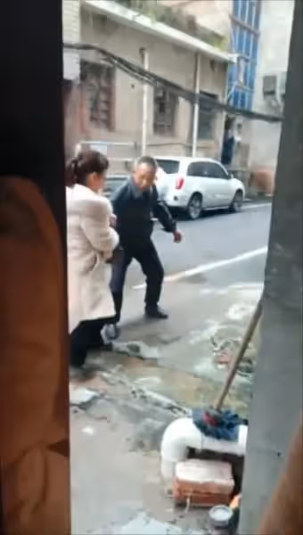 40塊錢。直接往裡拖。