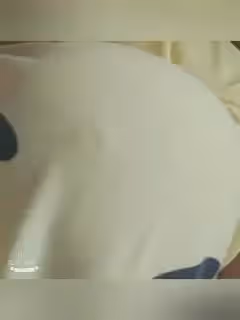 快手巨乳 ·歐陽娜娜· 騷逼一個，老公在幹活，自己躺睡椅上自慰！