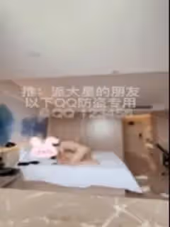 《最新流出✅極品反差婊》萬人追蹤推特上流社會白富美S級身材女神【海綿爸爸】淫亂私拍各路金主參加4P群P女女不堪入目(2)