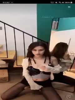最新流出❤️《瘋狂抖音》（鏡頭的妹子開檔舞蹈）顏值反差婊美女