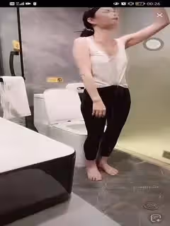 最新流出❤️《瘋狂抖音》（忘記鏡頭的妹子）顏值反差婊美女1