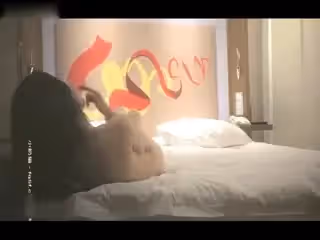 捲毛小哥戰鬥力太強都用潤滑液直接干屁眼了的!