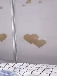 天然白虎騷氣妹子情趣護士裝黑色絲襪床上道具JJ雙洞齊插 最後扣逼高潮噴水很是誘惑不要錯過