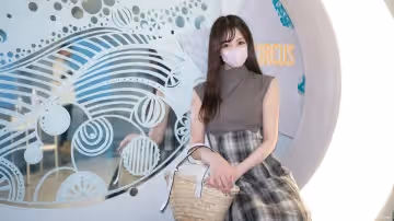第1次攝影！！電影畫風！一直思念的可愛的她留學了之前···在日本被剩下的短短的時間被美白包圍的純白美女的身體最初