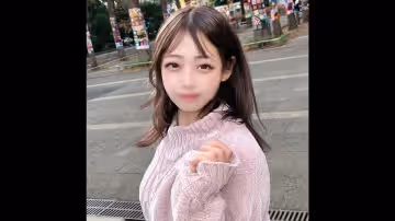 第1次拍攝·外觀！ ！就讀料理學校的小貓般可愛的職生，是超一流的色狼少女！ ！槍枝插入時快感喘不過氣來，最後連續