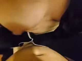騷逼肥臀大奶人妻，插一下就噴了，可真爽歪歪！