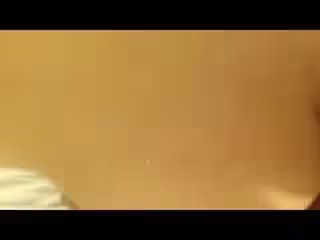 大屌男瘋狂後入巨乳少婦的緊緊逼的!