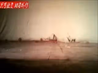 《稀缺⭐勁爆資源》真實記錄農村縣城草台班子大尺度表演~肥臀圓潤脫光艷舞挑逗~現場氣氛火爆