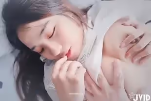-出國留學的鄰居妹妹暑假回國立刻來找我玩禁忌遊戲！的啊