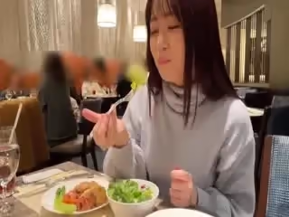 328HMDNC495 新婚人妻敵不過甜言蜜語很快便獻出了第1次出軌 連續高潮口爆內射