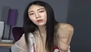 豐滿白領小姐姐在自己的工作室拍攝！裸舞一枝獨秀，騷氣撲面而來！的啊