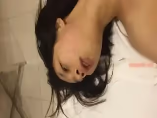 【新年巨獻】11-杭州白嫩性感漂亮美女和閨蜜男友酒店見面時不小心中招被蹂躪虐玩 醒來什麼都不知道