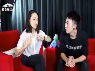【在線】國產小姐姐與男主播互動直播跳蛋閱讀內褲都濕了.無碼中字