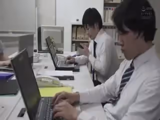 「終電逃しちゃったね…同期のよしみで泊めてあげる」 スーツ脫いだらすんげぇおっぱい 恥じらい姿もスッピンも超ドストライクで一晩中モウレツにハメ狂った 綾瀬こころ